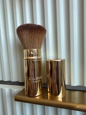 ⚡️Dolce&Gabbana•Retractable Gold Kabuki Powder Brush